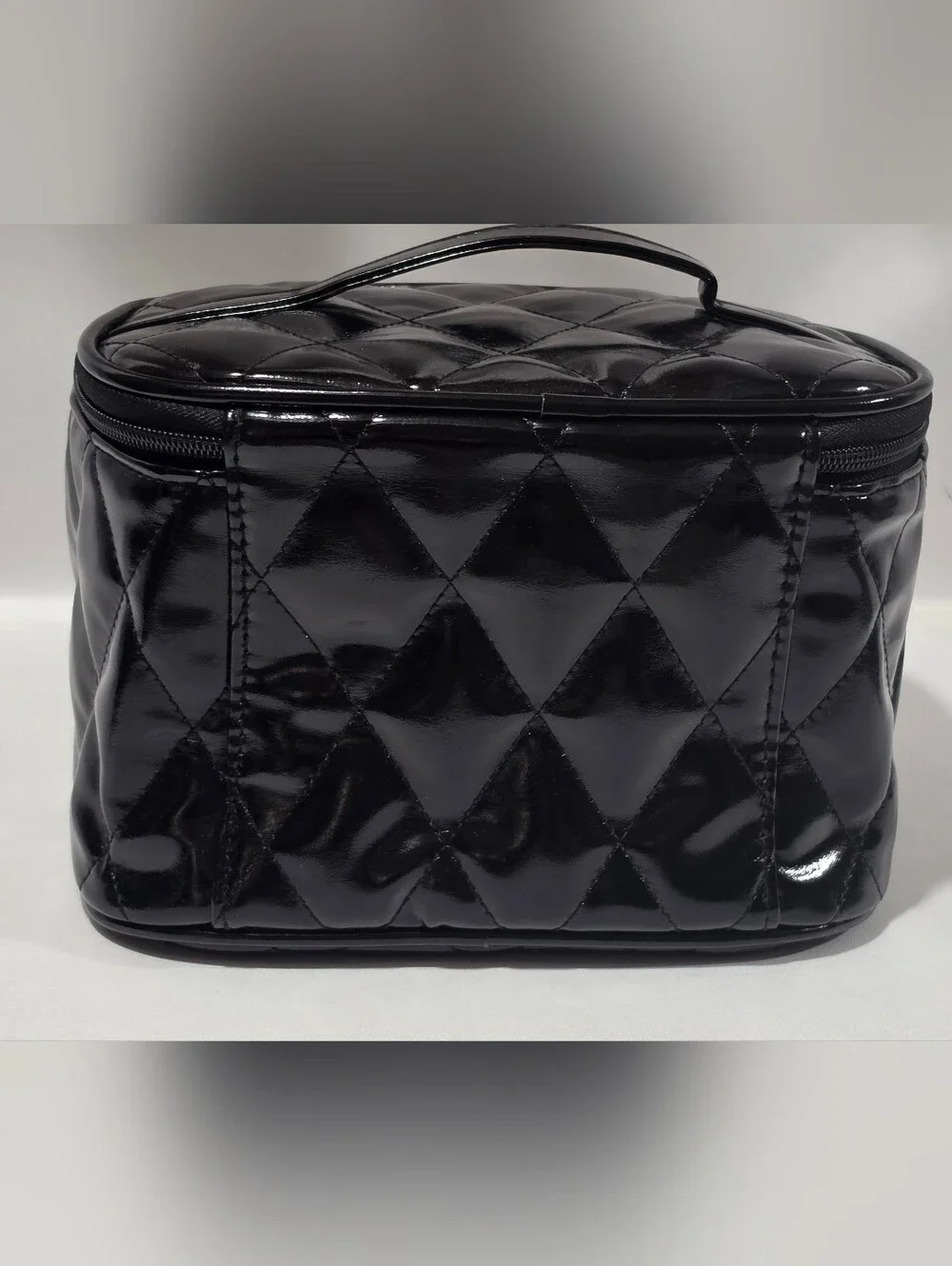 YSL Yves Saint Laurent Quilted Faux Leather Makeup Vanity Case -  Gold Logo